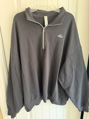 ALO Yoga Men's Blue Half-Zip Sweatshirt with Embroidered Logo